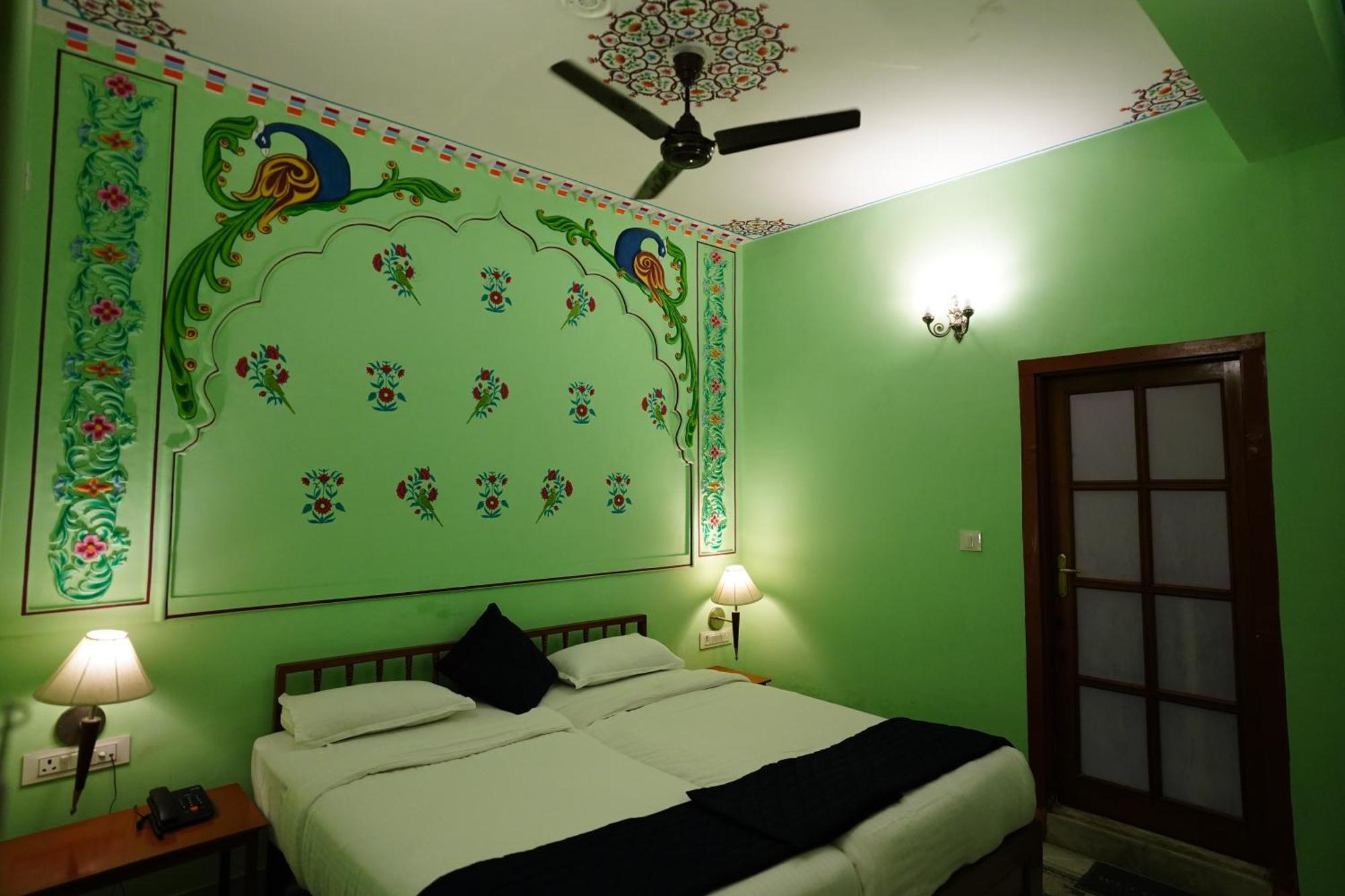 Haveli Kalwara - A Heritage Hotel Jaipur Room photo